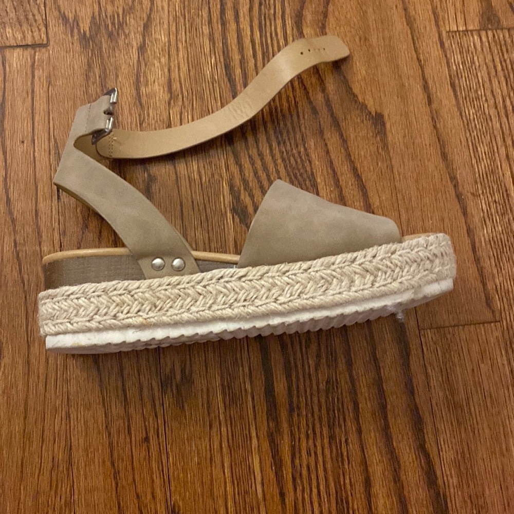 platform sandles